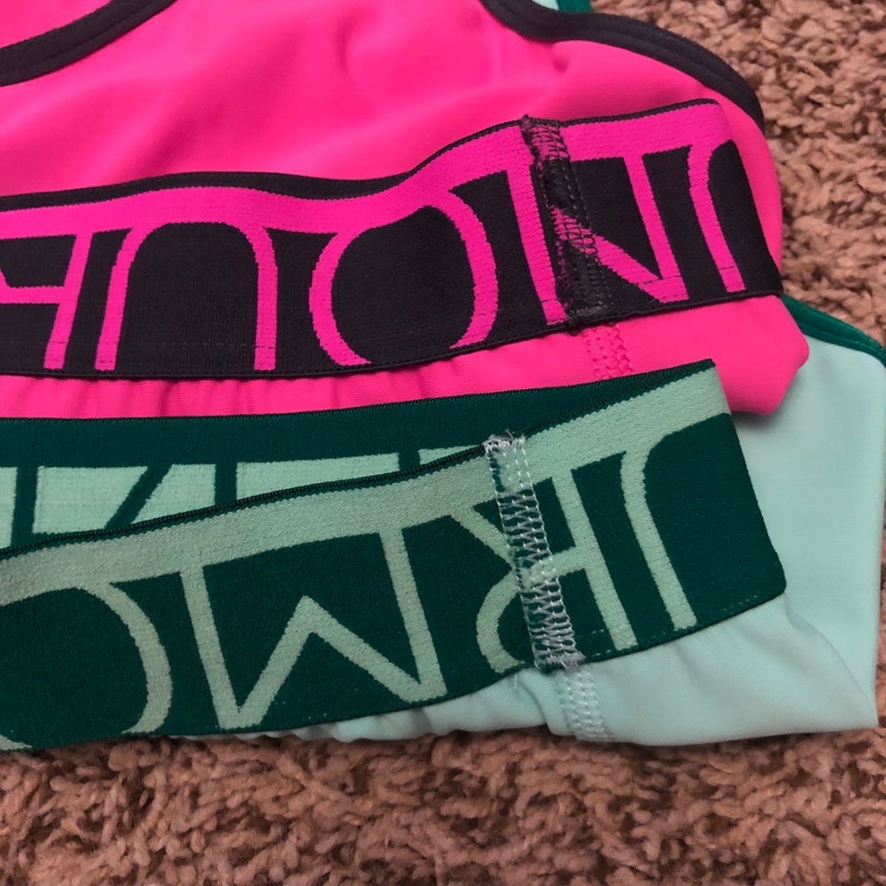 Lot of 2 ladies under armour sports bras - Picture 5 of 7